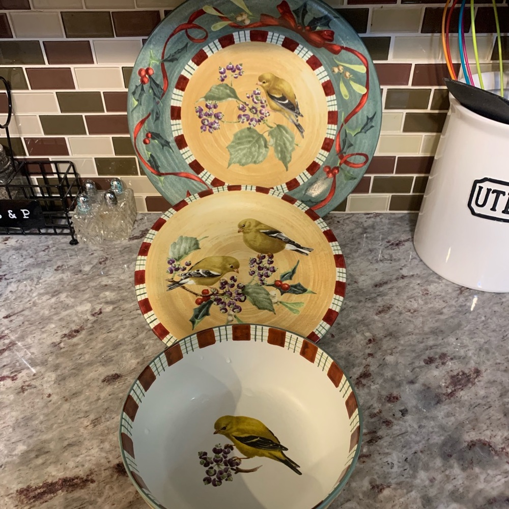 Lenox winter greetings Goldfinch